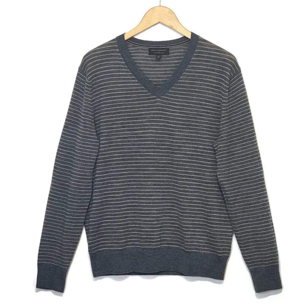 Banana Republic Merino Wool V Neck Sweater Gray Striped Long Sleeve Classic M